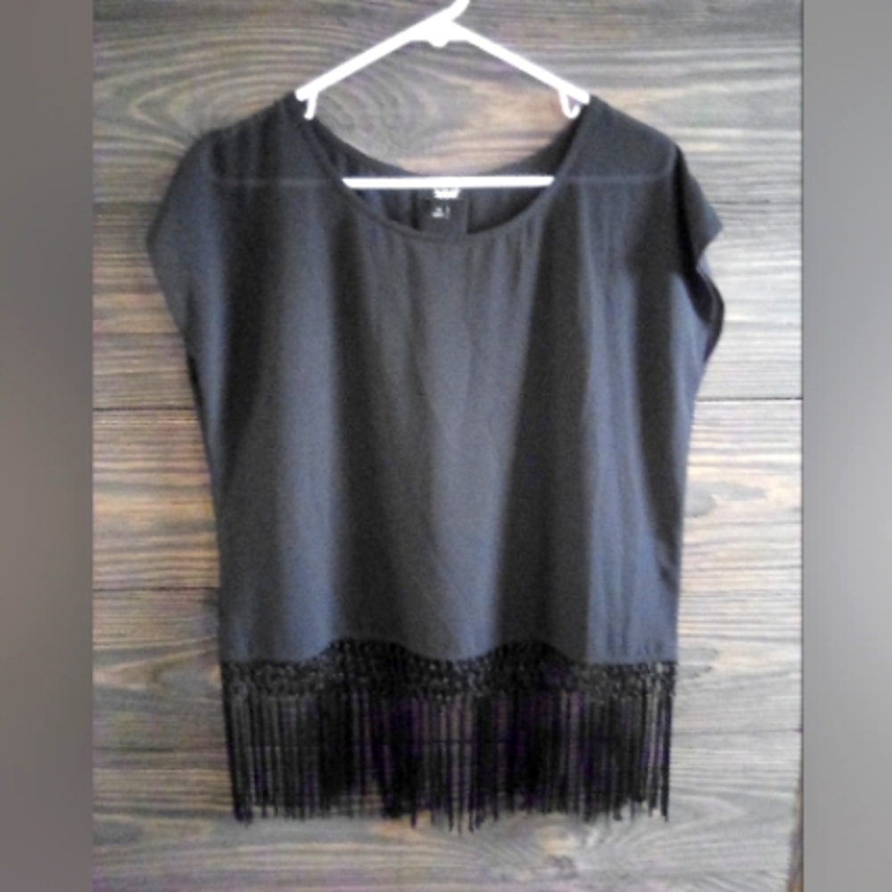 Ana sz M short sleeve sheer black Fringed shirt